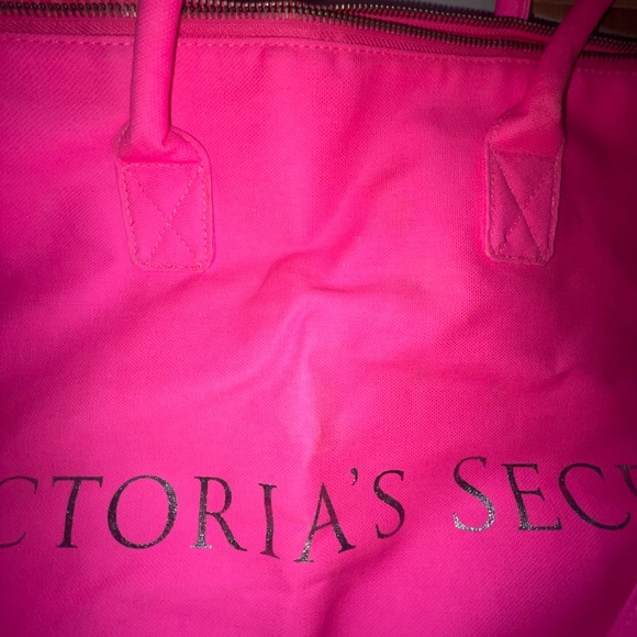 VICTORIA’S SECRET Large Neon Pink Crossbody Weekend Tote Duffle Bag - Picture 7 of 8